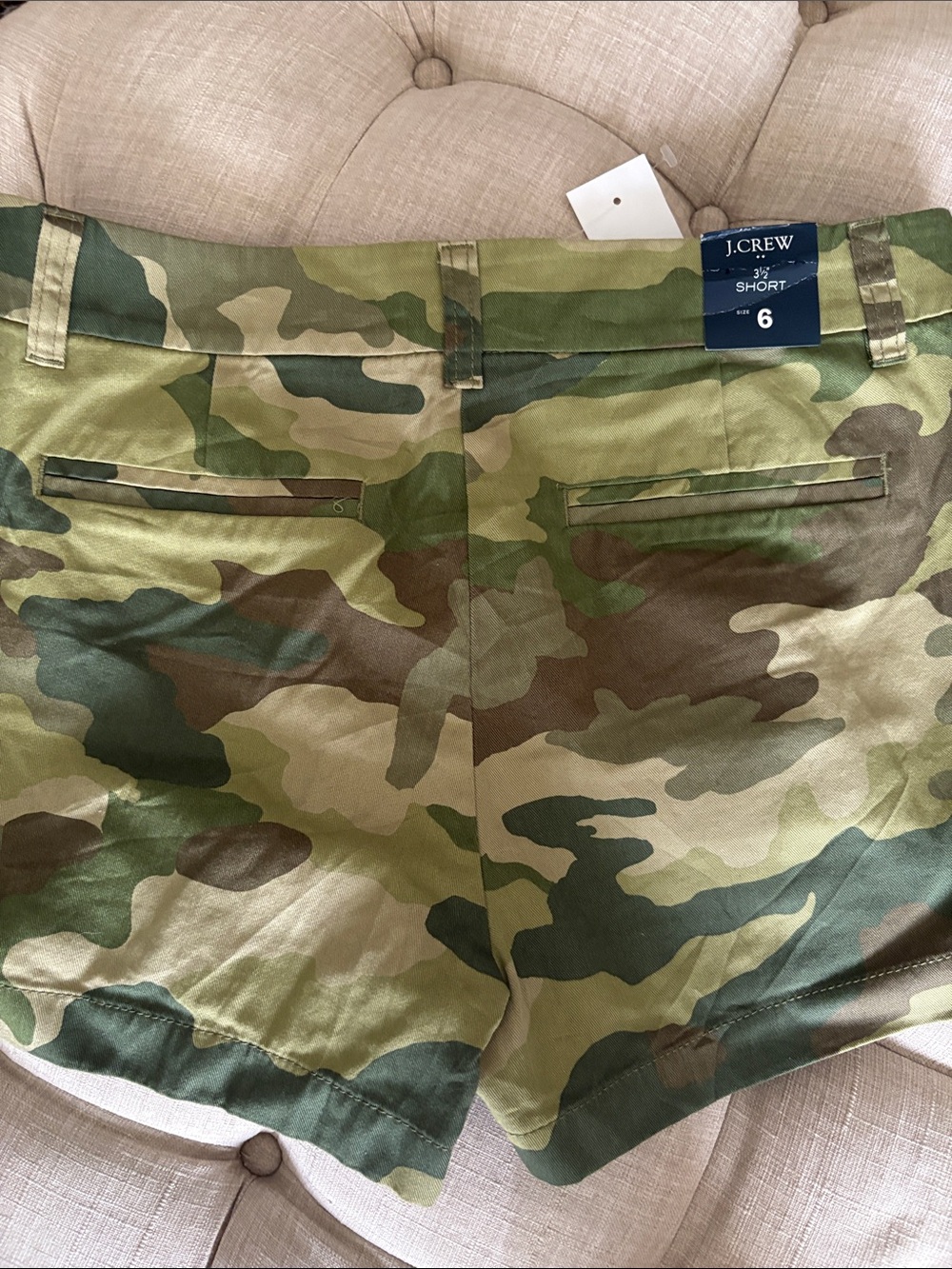 J. Crew Camo Print Women's Shorts *NWT* Green, Brown, Tan - Picture 2 of 4